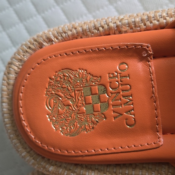 Vince Camuto sandals - Picture 2 of 6